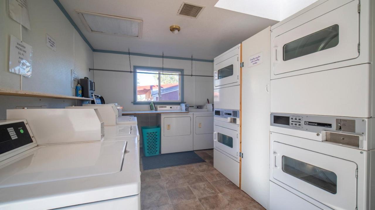 Funstays Glamping Setup Tent In Rv Park #1 Ok-T1 Moab Luaran gambar